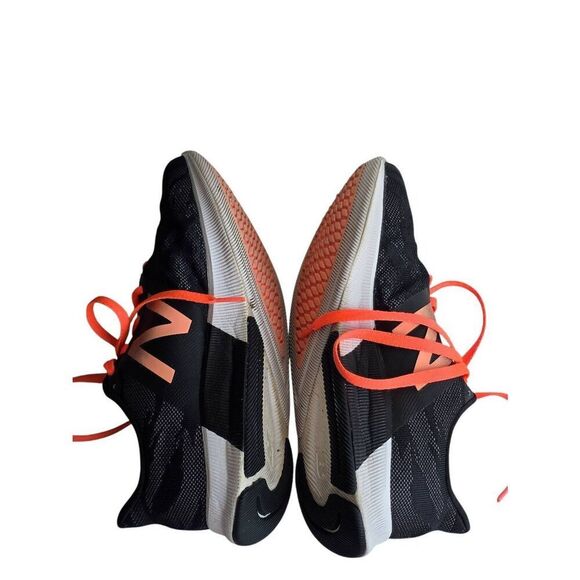 New Balance Women's FuelCell 890 V8 Running Shoe Size 9.5 - Picture 7 of 10